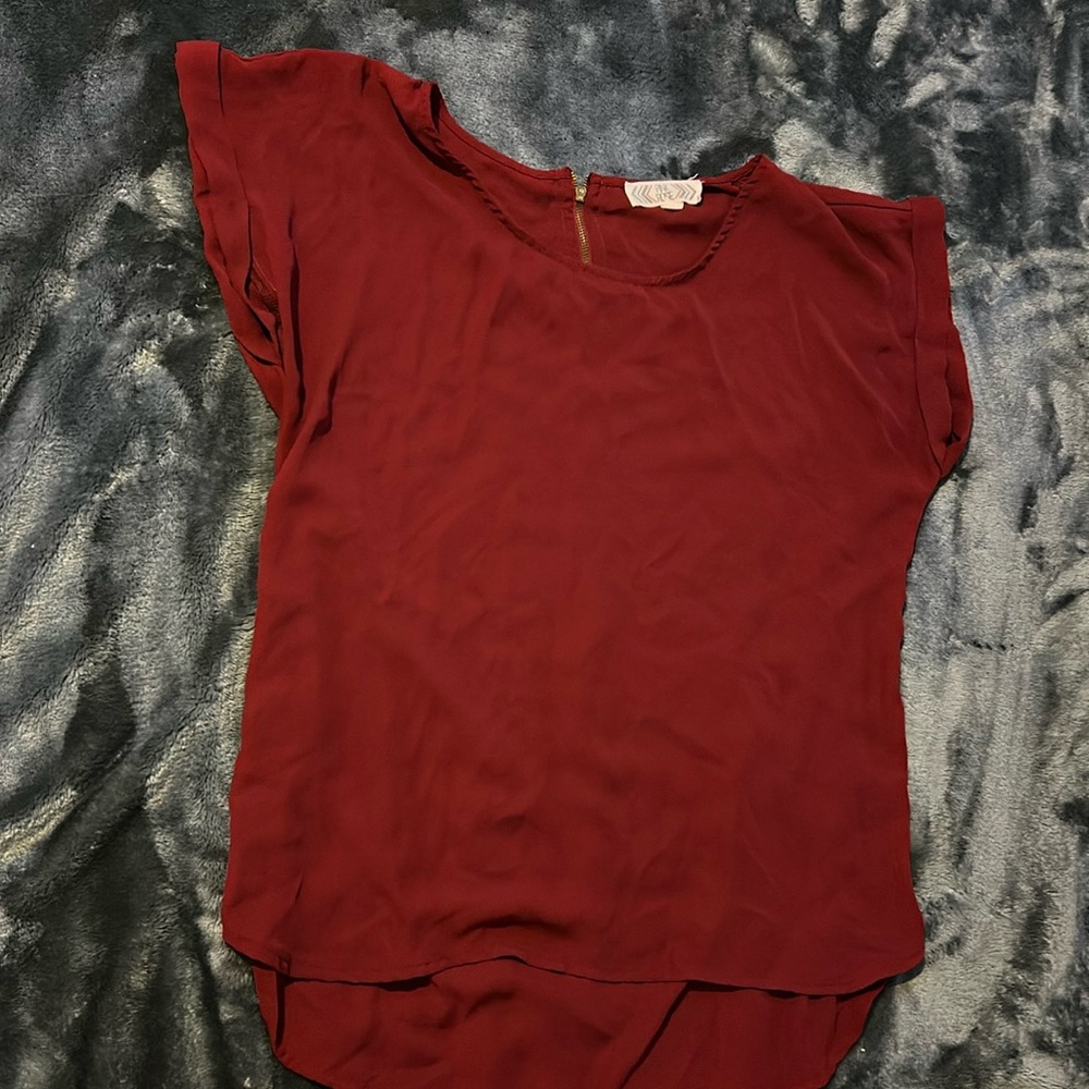 Women’s red shirt